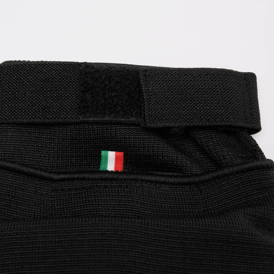 Espinilleras Tubulares Leone 1947 "DNA Basic" Color Negro PT134