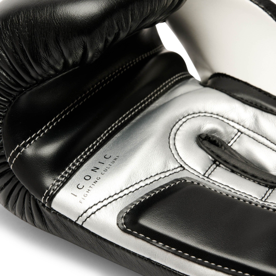 Guantes de Boxeo Leone1947 "Iconic" Color negro GN208