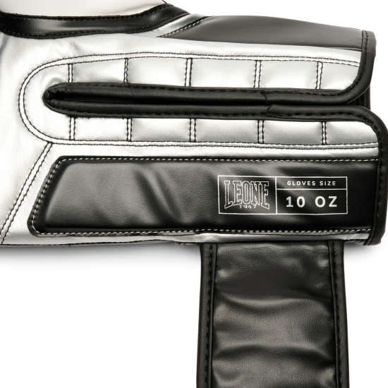 Guantes de Boxeo Leone1947 "Iconic" Color negro GN208 WAKO